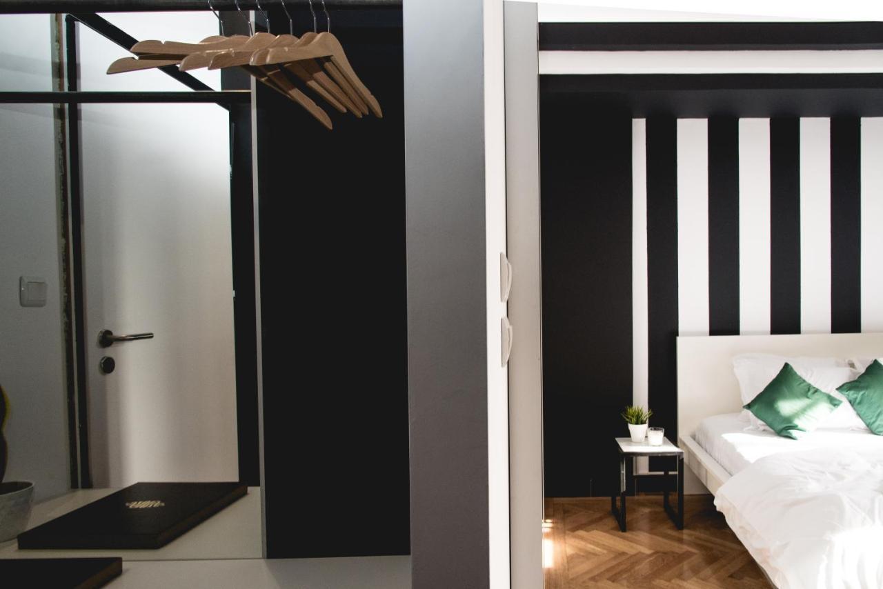 Home Plus Harmonia Atenas Exterior foto
